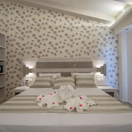 Paradise Aparthotel 3*