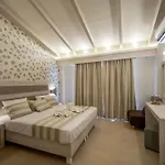 Paradise Aparthotel 3*