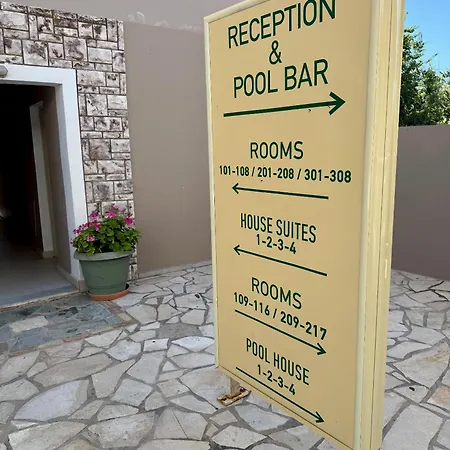 Paradise Apartmanhotel Laganász