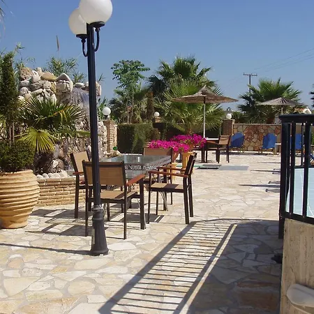 Paradise 3* לגאנאס