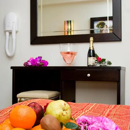 Paradise 3* لاغاناس