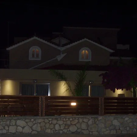 Paradise شقة فندقية لاغاناس